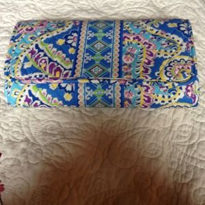 🌼🌼New with Tags🌼🌼CD Case!!