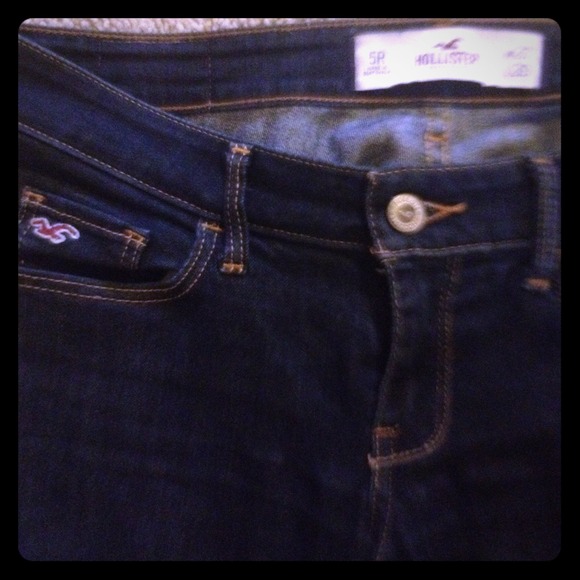 Dark wash Hollister skinny jeans