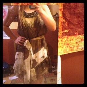 😱Bundled!😱Brown and gold flowy dress