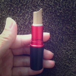 Used Mac- viva glam gaga2