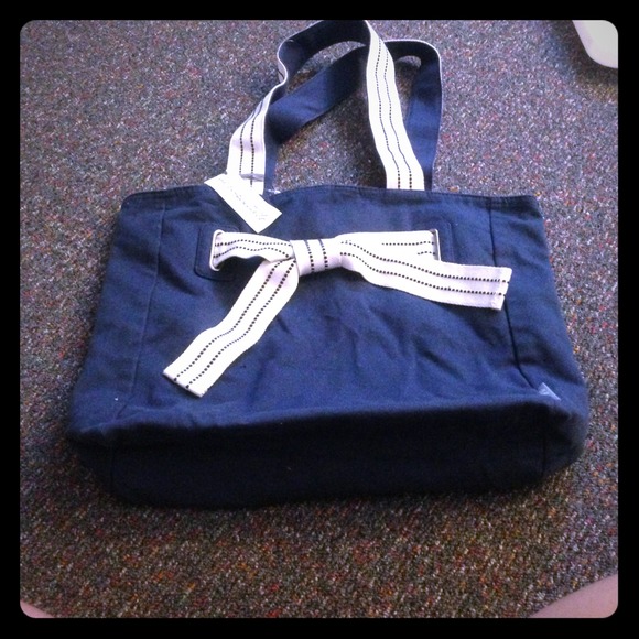 Never used cute Aeropostale tote bag
