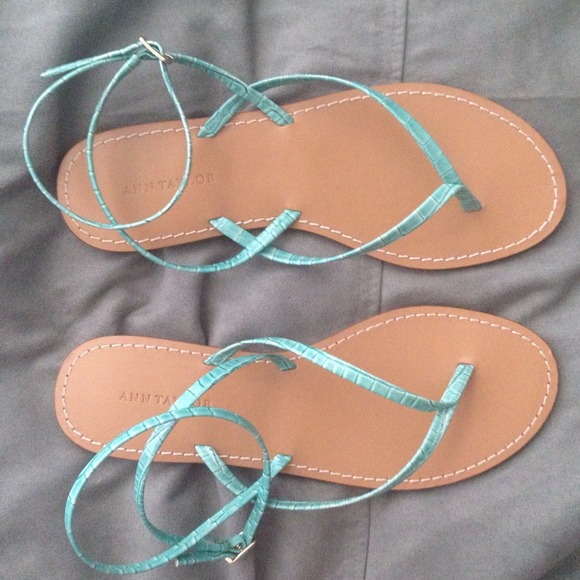 Reduced! Ann Taylor Teal snakeskin wrap around