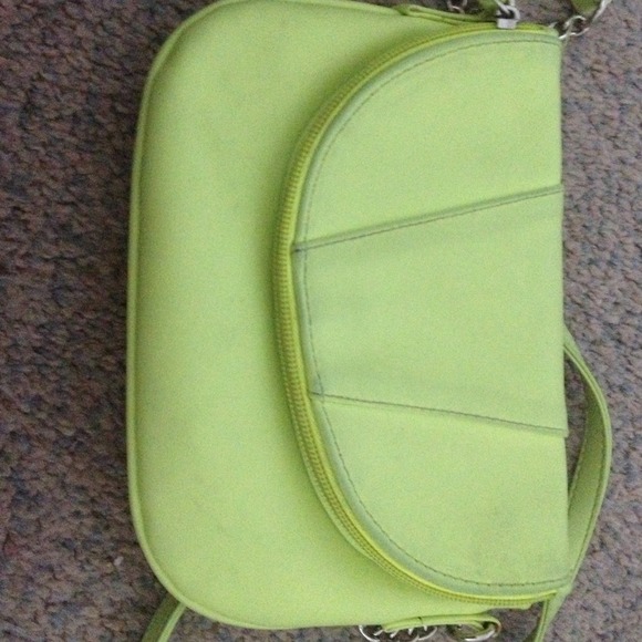Small clutch that you can wear over your shoulder