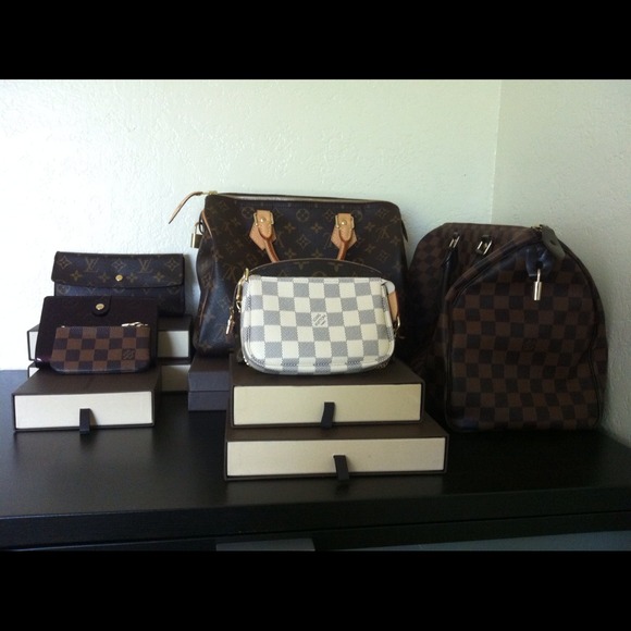 Not for sale 😜💋💟💝🐳 just sharing my collection - Picture 1 of 4