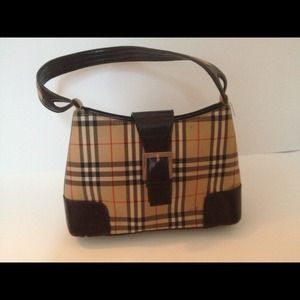 RESERVED Burberry bag
