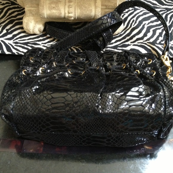 ⭐⭐⭐REDUCED⭐⭐⭐. NWOT Michael KORS Handbag - Picture 4 of 4