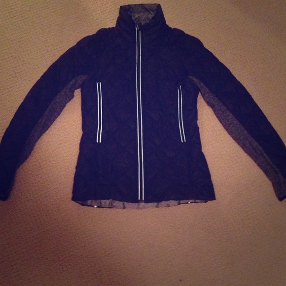 lululemon athletica Jackets & Blazers - Lululemon Reversible Black/ Silver Jacket