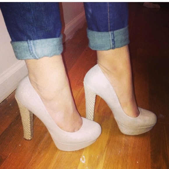 SHOES TO DIE FOR 😆 price is firm