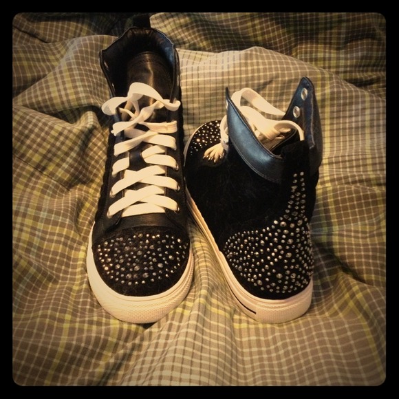 Shoes - Bundle Bling shoes & skull hoodie