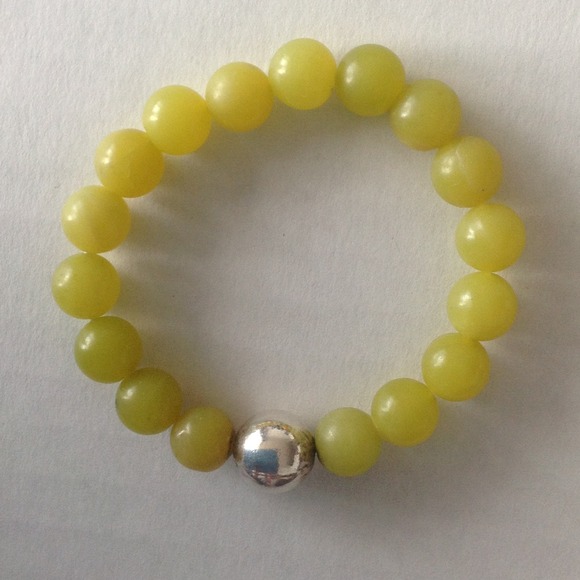 Yellow Jade Bracelet - Picture 1 of 1