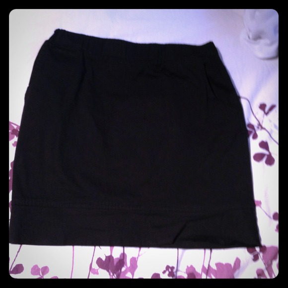 Dresses & Skirts - Black mini skirt