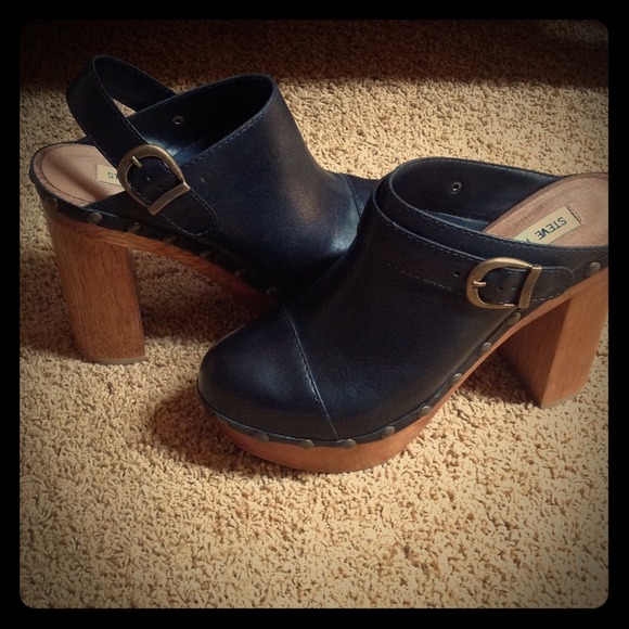 Authentic Steve Madden Clog-like heels