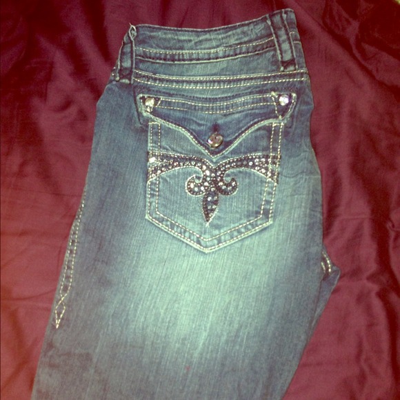 Rock Revival straight leg jeans! NWOT!:)