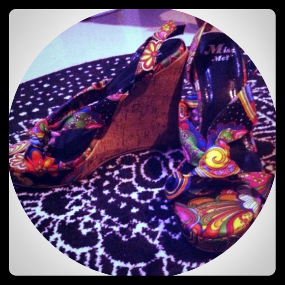 🌼🍄Funky MISS ME heels🌼🍄 - Picture 1 of 3