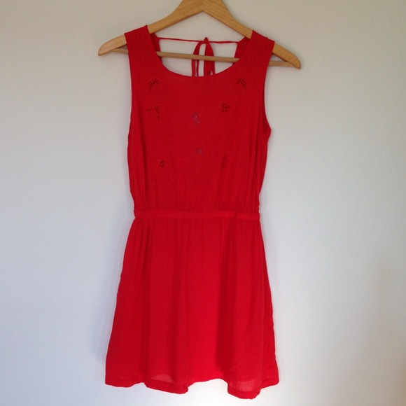 Forever 21 Dresses & Skirts - Red Open Back Floral Cutout Sundress