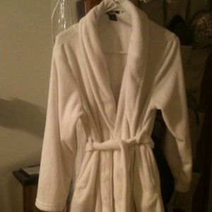 Secret Treasures short robe