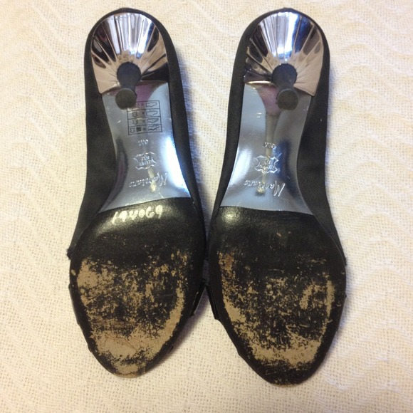 Fabulous Marciano Heels - Picture 3 of 4