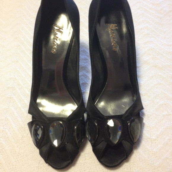 Fabulous Marciano Heels - Picture 4 of 4