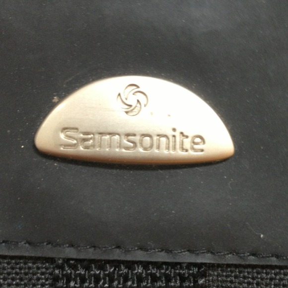 Donated! Samsonite Cosmetic Case - Picture 2 of 4