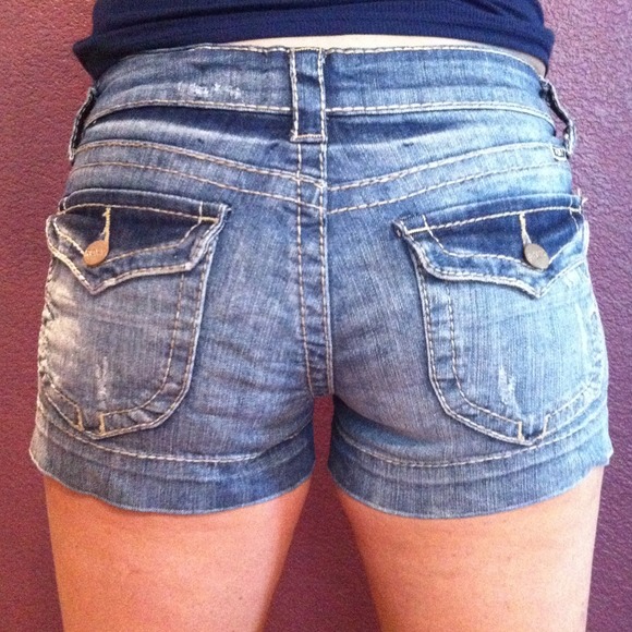 SOLDRoxy shorts - Picture 2 of 4