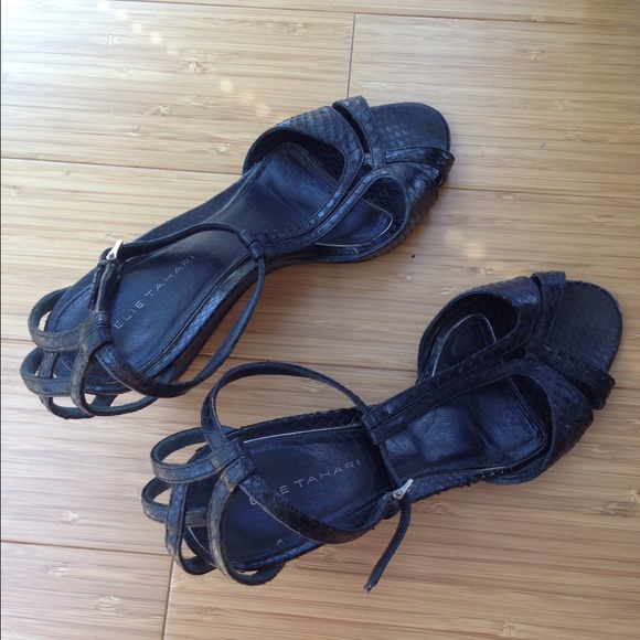*moving sale* Elie Tahari leather open toe sandals
