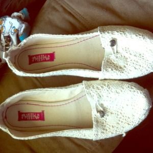 Mad love cream lace shoes size 10