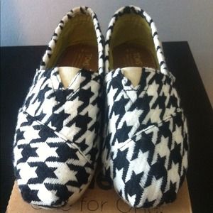 TOMS ⭐️reserved for jaydee2010⭐️
