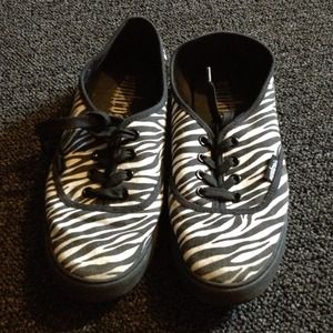 Punkrose zebra pattern shoes