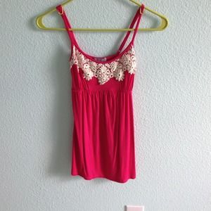 Sold 🌻 Crotchet Detailed Tank