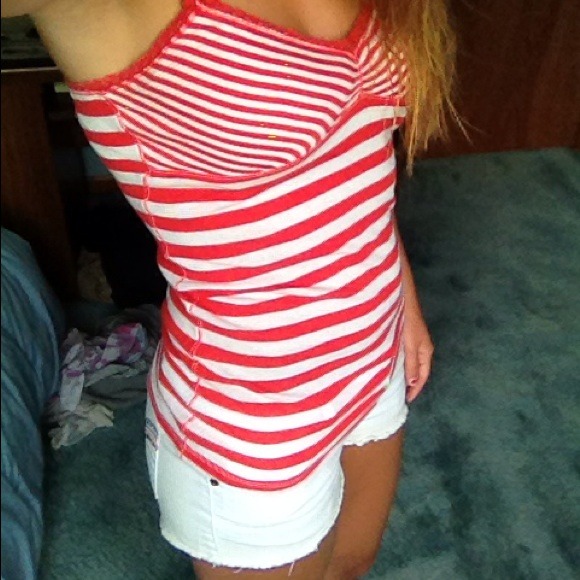 Orangey-red stripe tank 🌷🎀