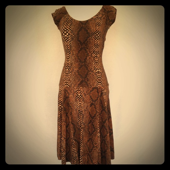 Betsey Johnson Dresses & Skirts - BETSEY JOHNSON Dress