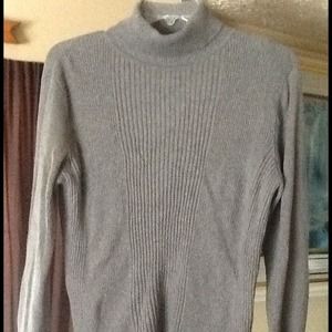 ⚡JONES NEW YORK SWEATER/CHAPS BAG @dawnstreasures