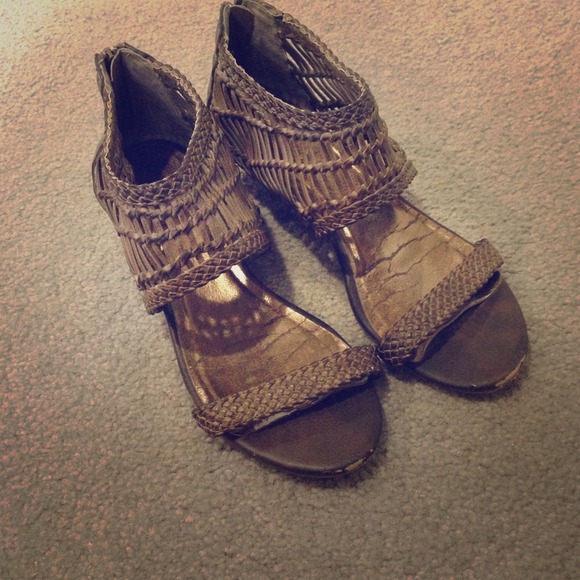 Urban Outfitters Shoes - UO basket sandals