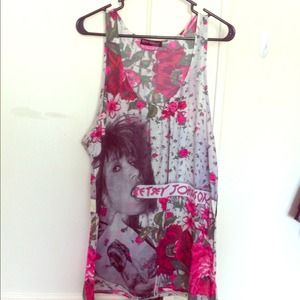 🔥SOLD🔥 🌺Betsey Johnson🌺 loose fitting tank