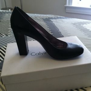 Calvin Klein "Carrie" Black Leather Pumps