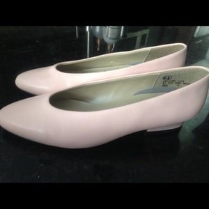 SOLD!! Blush pink flats, brand new