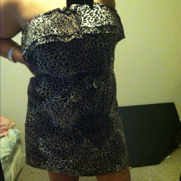 🎀SOLD🎀VS Strapless Leopard Print Dress