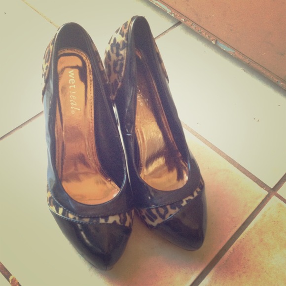 Cheetah print/black heels ❌No Trades❌
