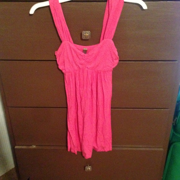 Pink top - Picture 1 of 2