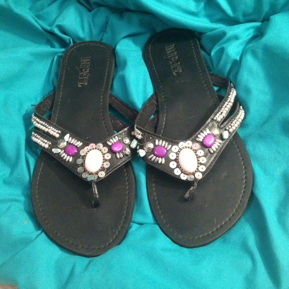 SANDALS - Picture 2 of 2