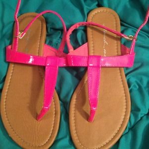 PINK SANDALS 💕
