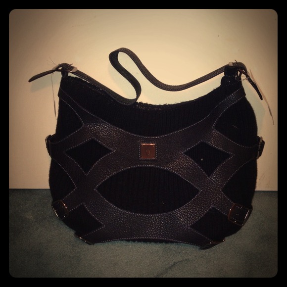 Large black Volatile purse