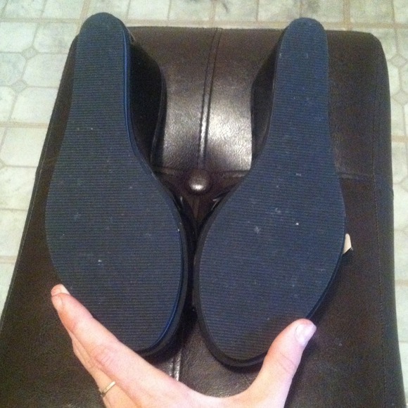 AUTHENTIC COACH SLIP ON WEDGES (GERI) size 8 👡 - Picture 2 of 4