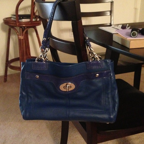 *****HOLD*****Authentic leather coach purse