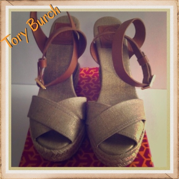 Tory Burch Shoes - New TORY BURCH Sz 9 Gold Espadrilles
