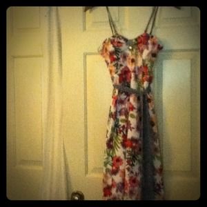 Beautiful dress great for summer or spring!