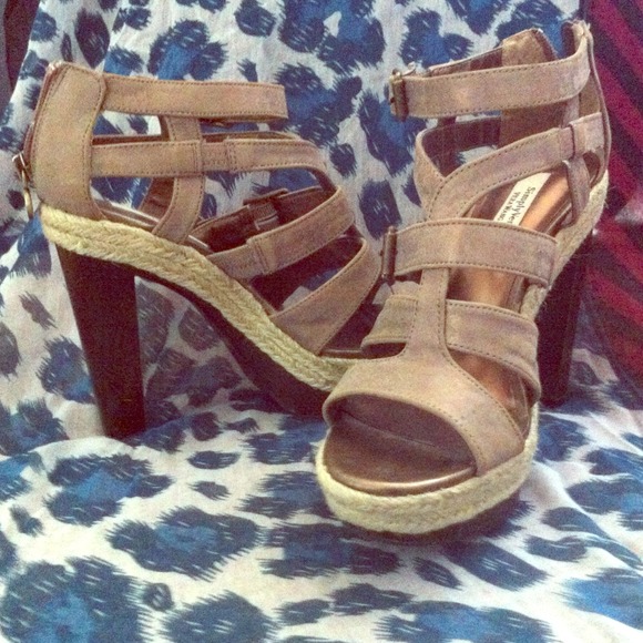 Simply Vera by Vera Wang Heels