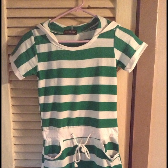 Dress - Picture 2 of 4