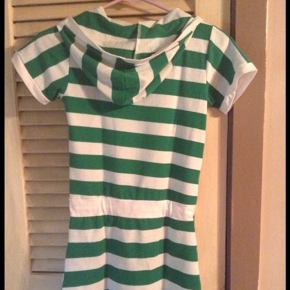 Dress - Picture 3 of 4