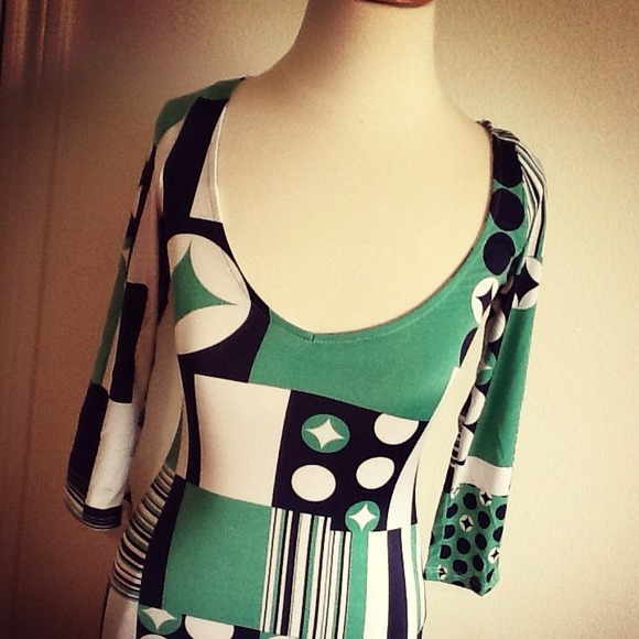 ** SOLD ** Green B&W Mod Dress + 3/4 Sleeves - Picture 2 of 4